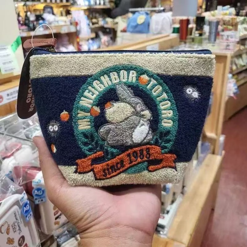 Beauty Y Makeup - となりのトトロ かわいいぬいぐるみ刺繍入りメイクアップバッグ ポータブルハンドヘルド化粧ポーチ 旅行用美容収納バッグ タッチアップ用