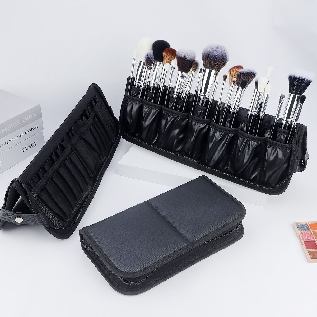 大きな黒い折りたたみ式メイクアップバッグ、14～40穴収納オ - Beauty Makeup Organizer のレビューと価格