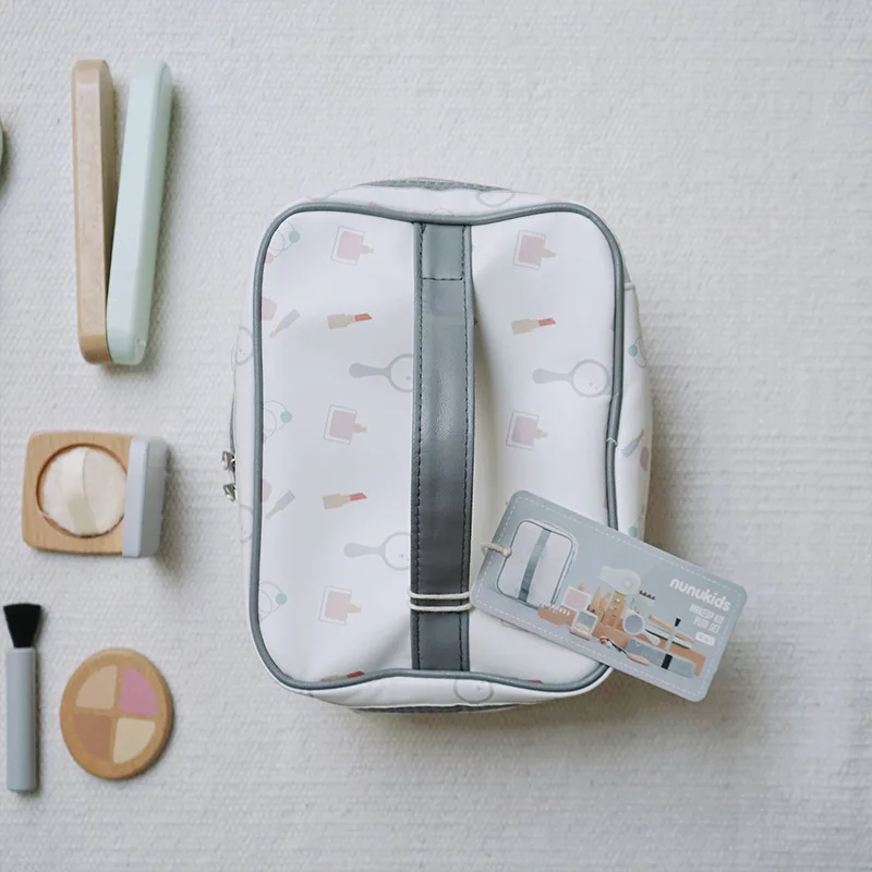 新しい子供用木製シミュレーションメイクアップおもちゃセット、 - Beauty Makeup Set For Kids のレビューと価格