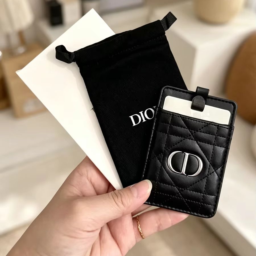 ディオール ディオールのバッグ 多機能ポータブル両面タッチア - Beauty Makeup Dior のレビューと価格