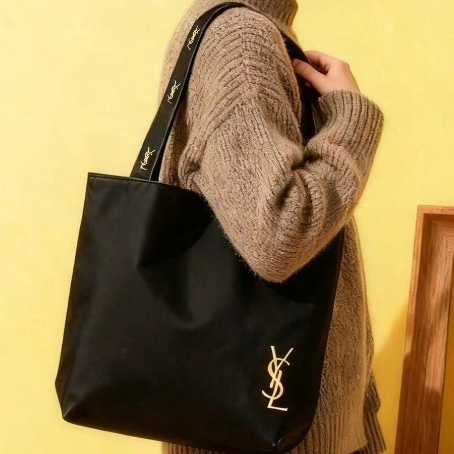 イヴ・サンローラン YSL バッグ ミニマリストラグジュアリ - Ysl Beauty Makeup のレビューと価格